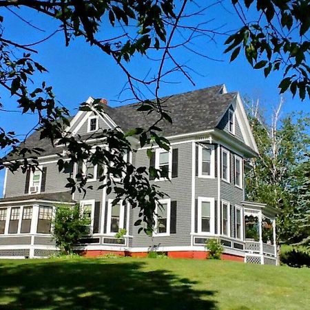 Private 2 Bedrooms And 1 Bathroom In Grand Victorian Home In The Heart Of The Whiite Mountains! Great Host Whitefield Kültér fotó