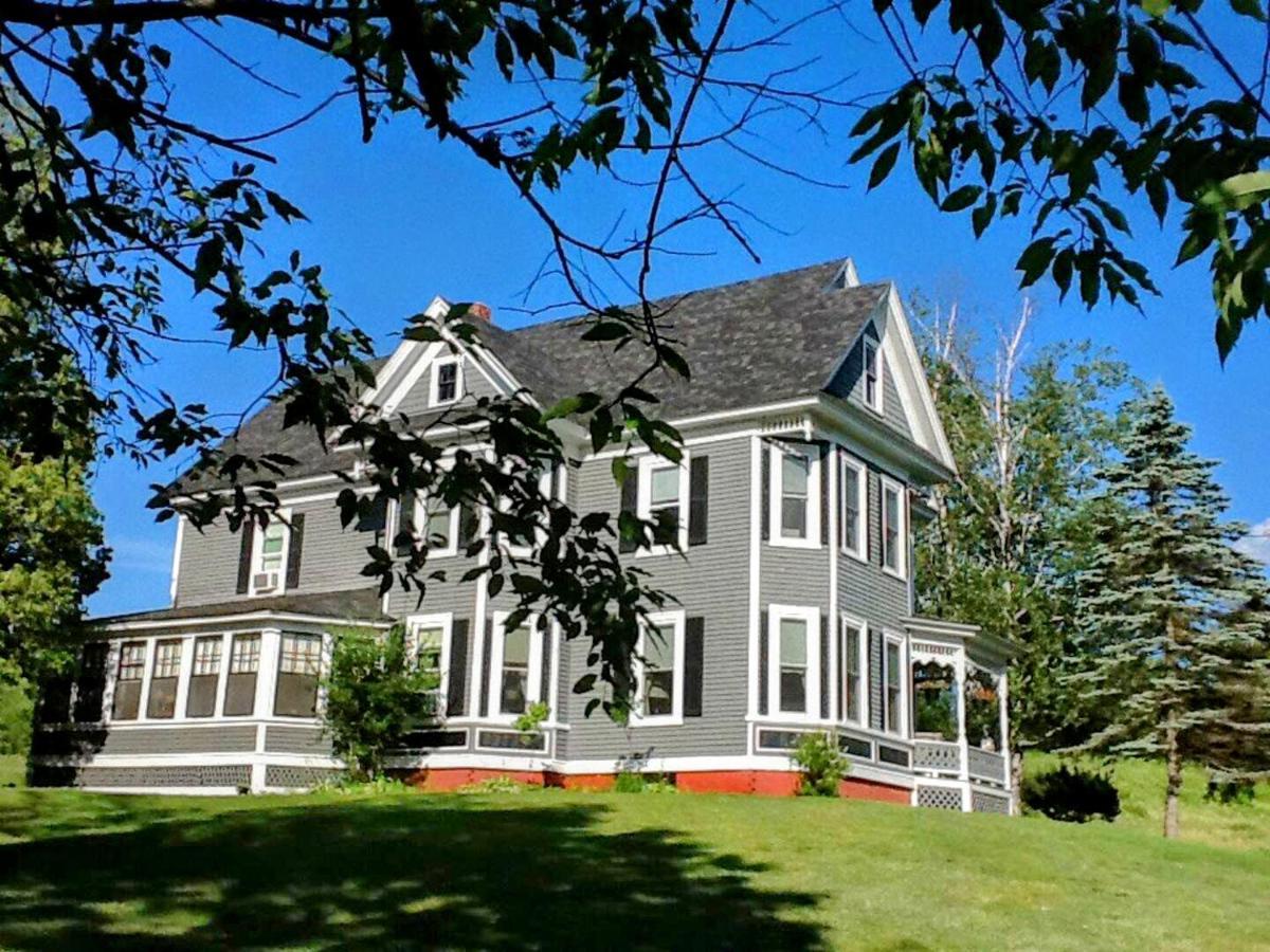 Private 2 Bedrooms And 1 Bathroom In Grand Victorian Home In The Heart Of The Whiite Mountains! Great Host Whitefield Kültér fotó